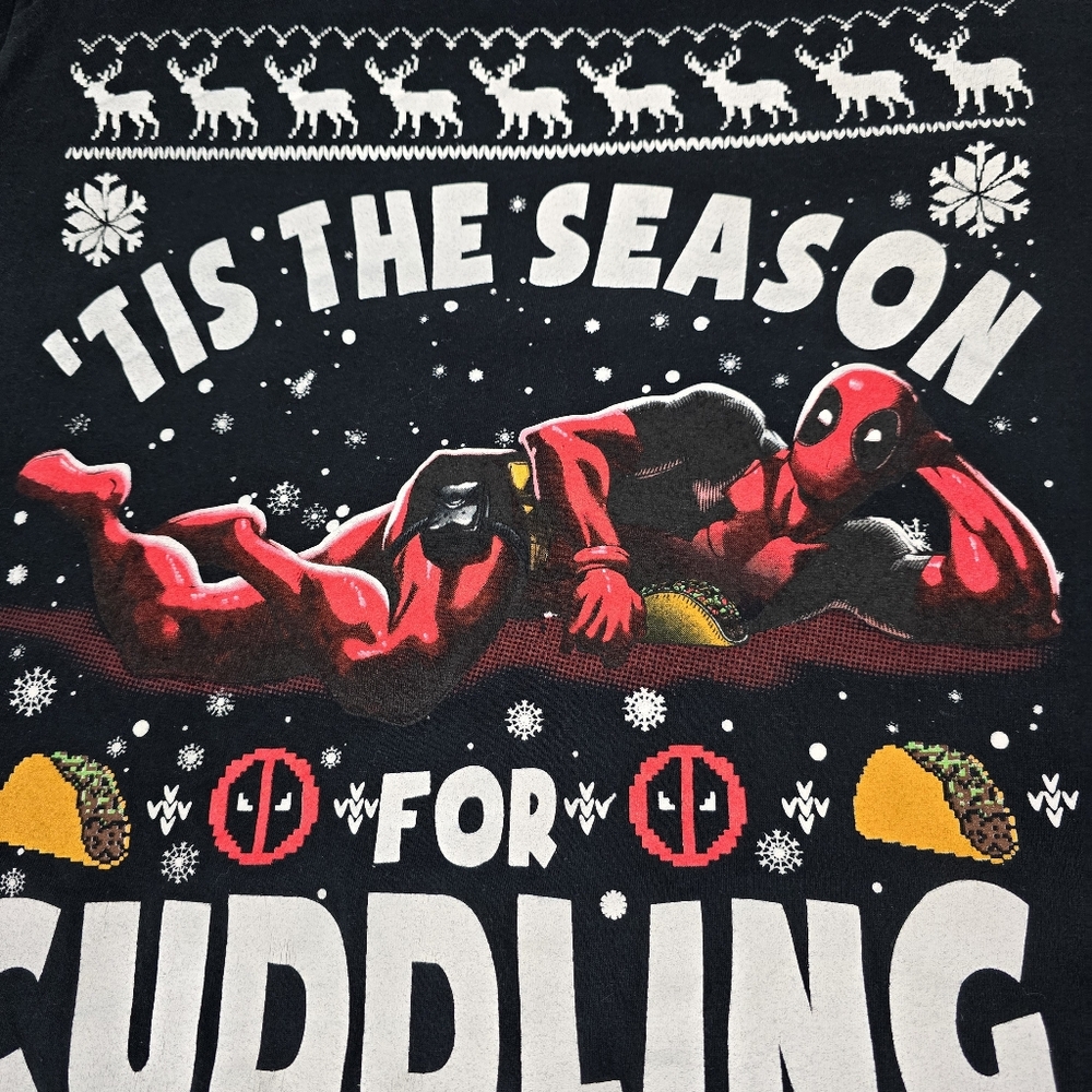 Deadpool 'Tis The Season For Cuddling T Shirt - Picture 6 of 9